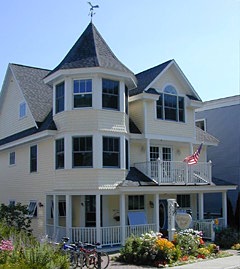 mackinac island cottage inn mackinaw city